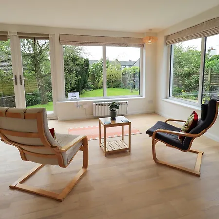 Pembroke * Grange-over-Sands