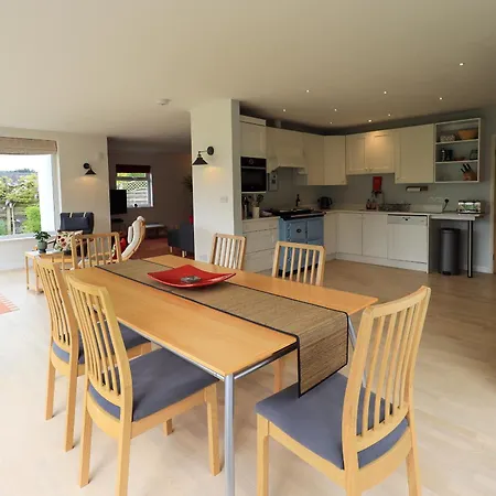 Pembroke * Grange-over-Sands